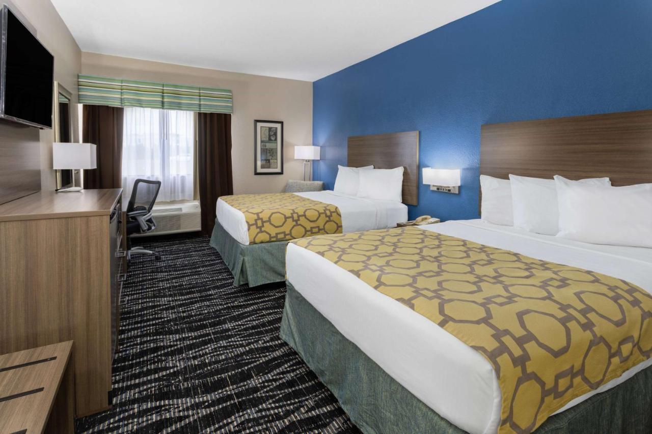 Hotel Baymont By Wyndham Saraland Esterno foto