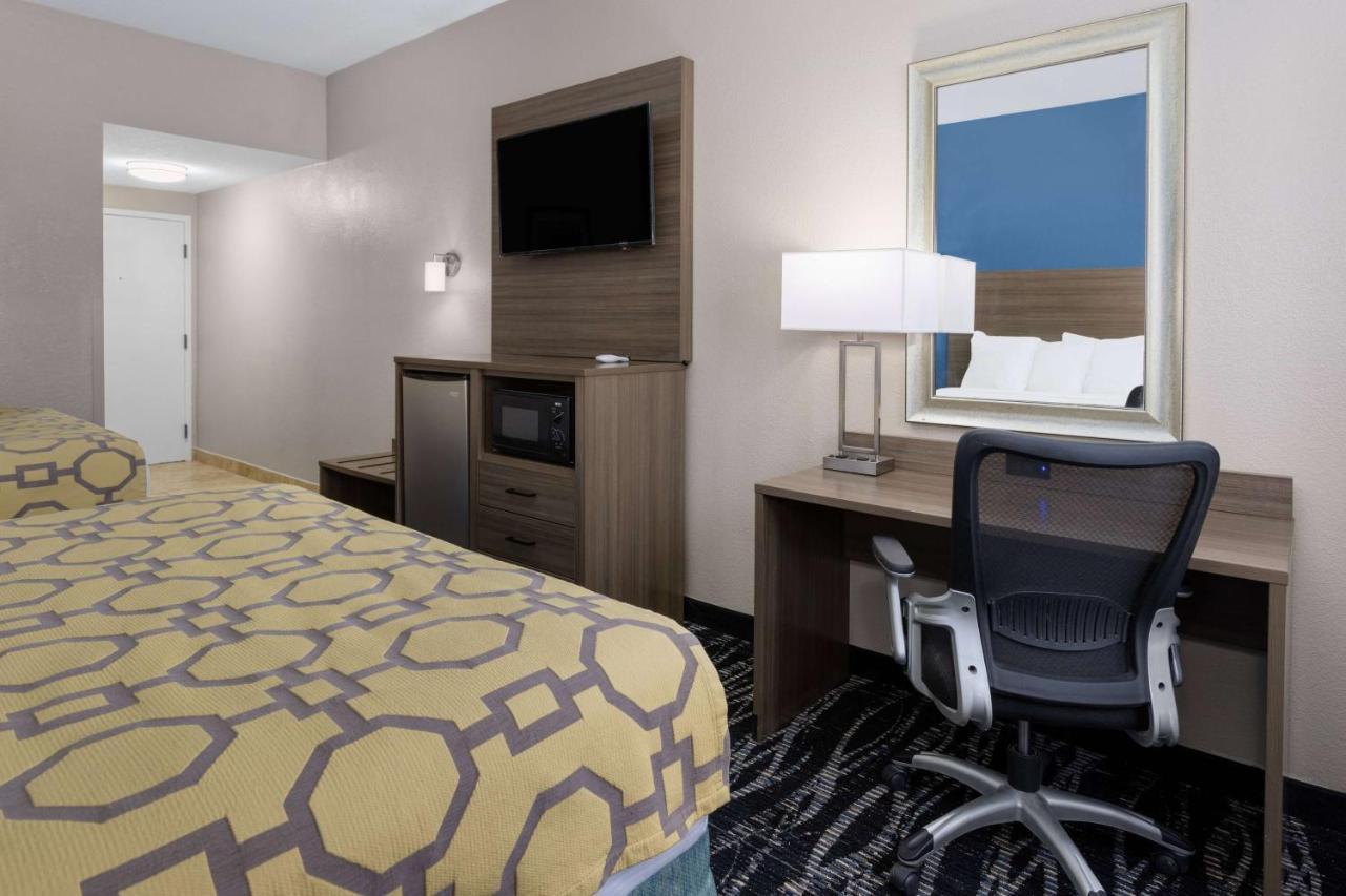 Hotel Baymont By Wyndham Saraland Esterno foto