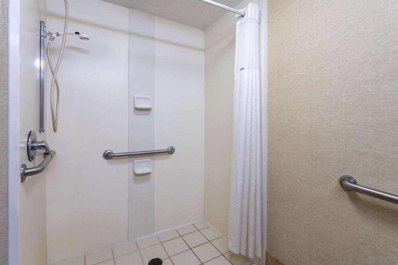 Hotel Baymont By Wyndham Saraland Esterno foto