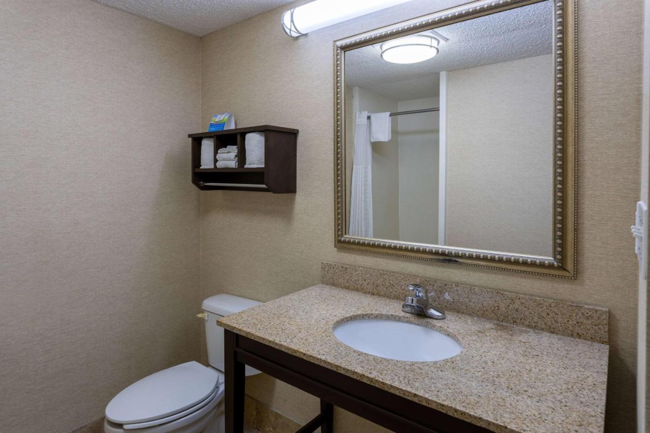 Hotel Baymont By Wyndham Saraland Esterno foto
