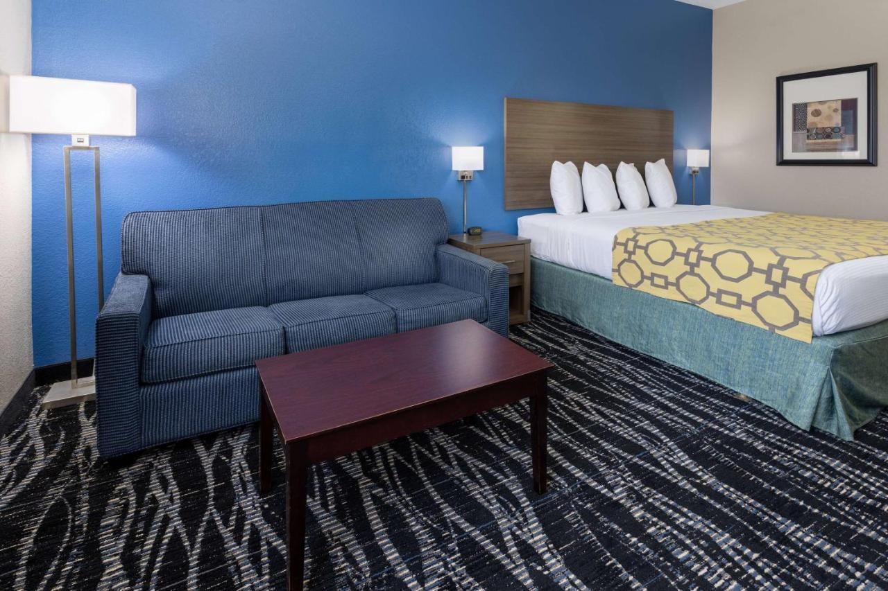 Hotel Baymont By Wyndham Saraland Esterno foto