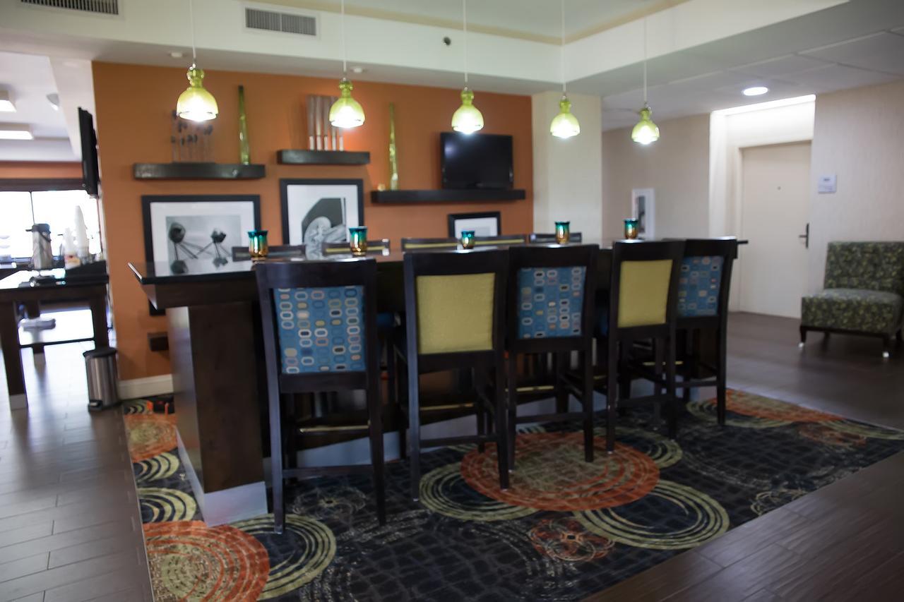 Hotel Baymont By Wyndham Saraland Esterno foto