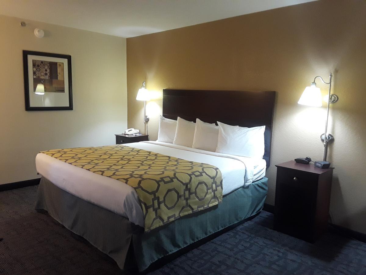 Hotel Baymont By Wyndham Saraland Esterno foto